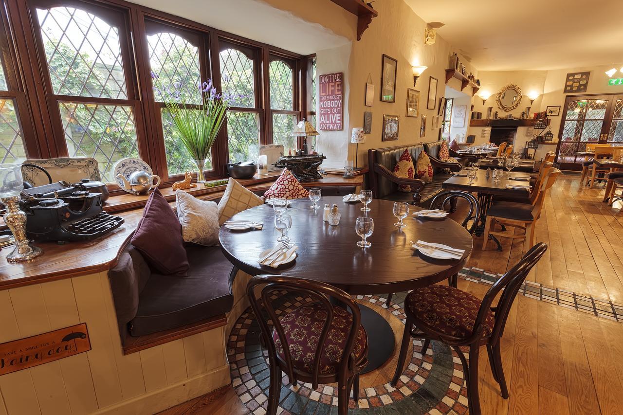 Chester Beatty Inn Ashford Екстериор снимка