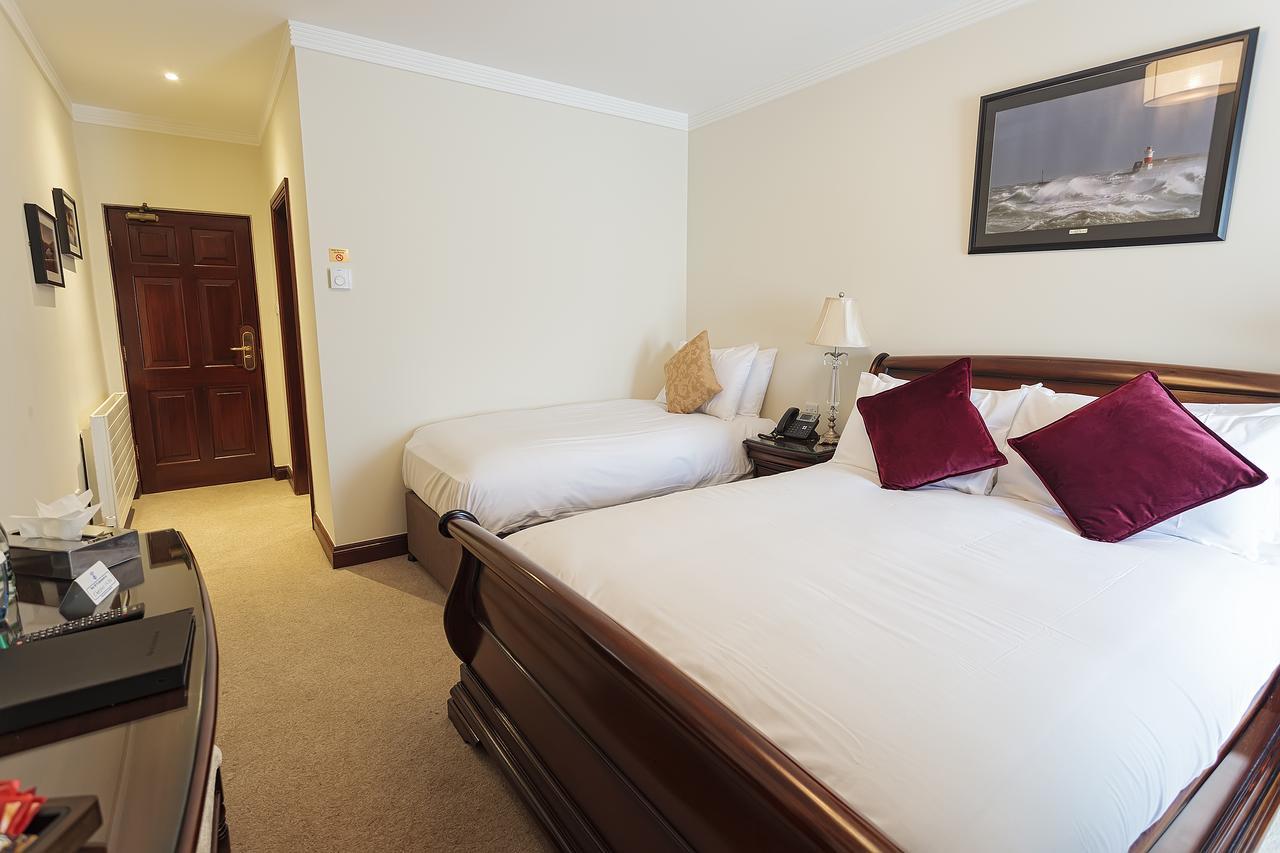 Chester Beatty Inn Ashford Екстериор снимка