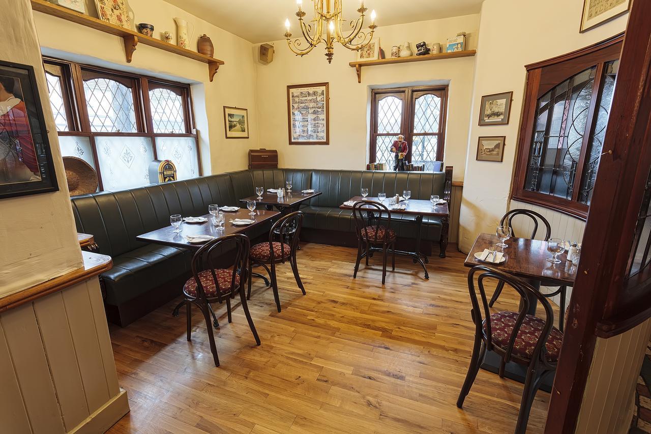Chester Beatty Inn Ashford Екстериор снимка